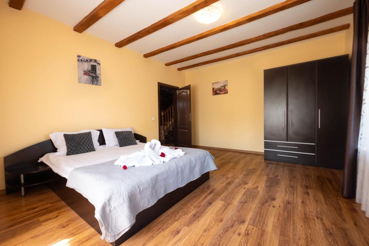 Casa De Vacanta Sadu מראה חיצוני תמונה