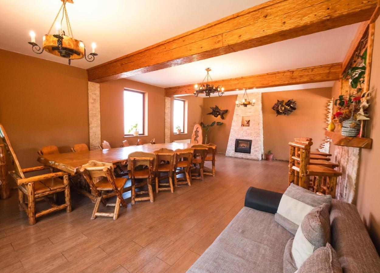 Casa De Vacanta Sadu מראה חיצוני תמונה