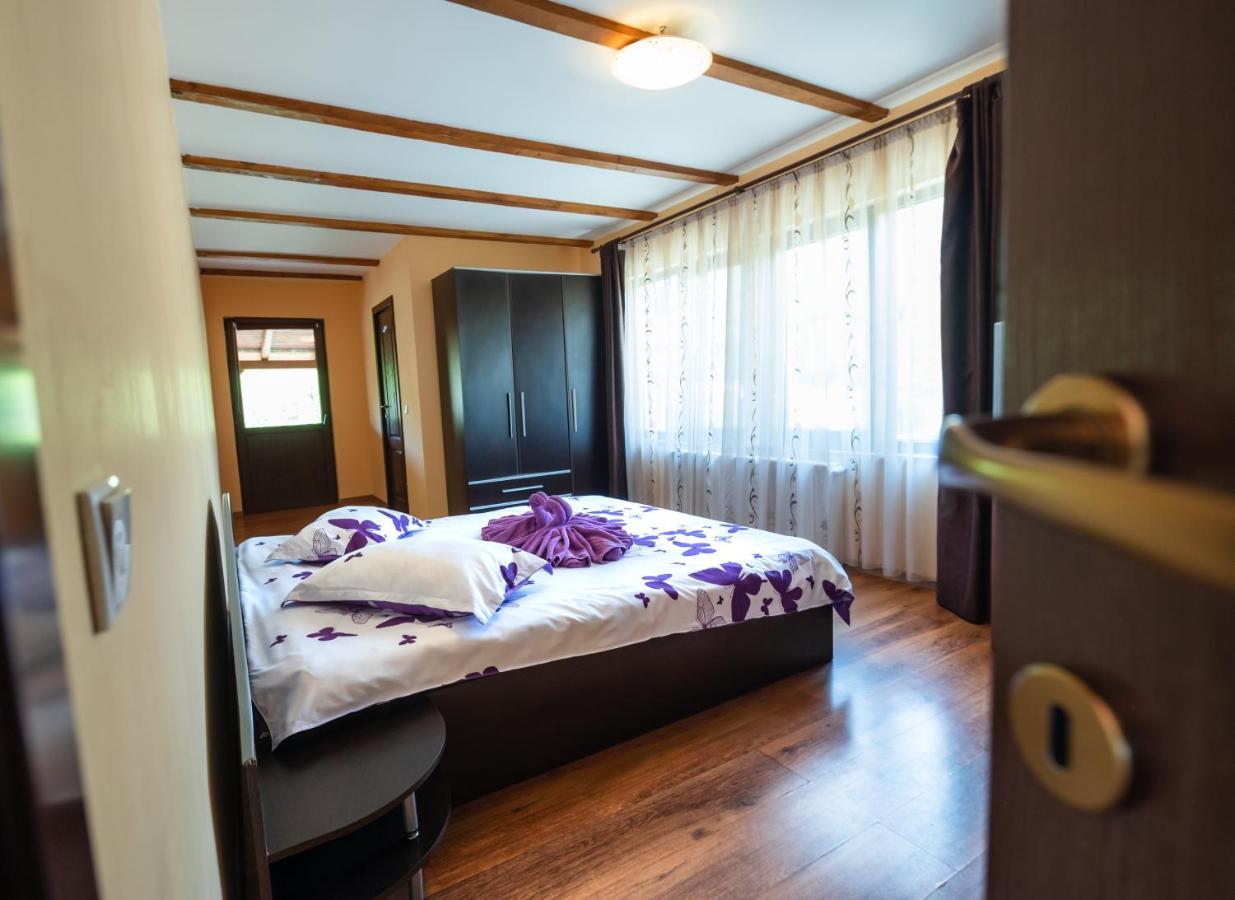 Casa De Vacanta Sadu מראה חיצוני תמונה